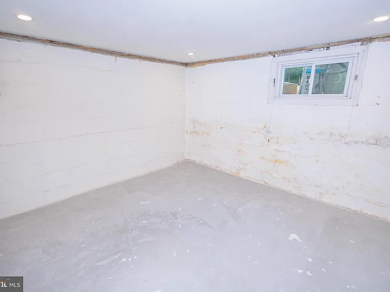 11 Sewell St #A — Photo 17
