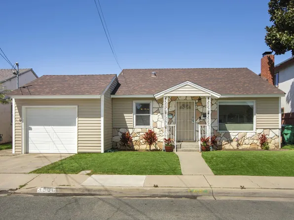 3368 Wisteria Dr, San Diego, CA 92106