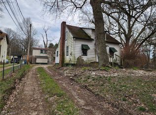 4527 & 4529 Lenty Rd, Barberton, OH 44203