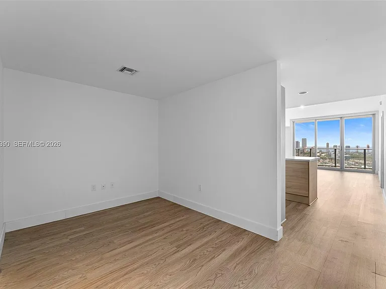 16385 Biscayne Blvd #3120 — Photo 3