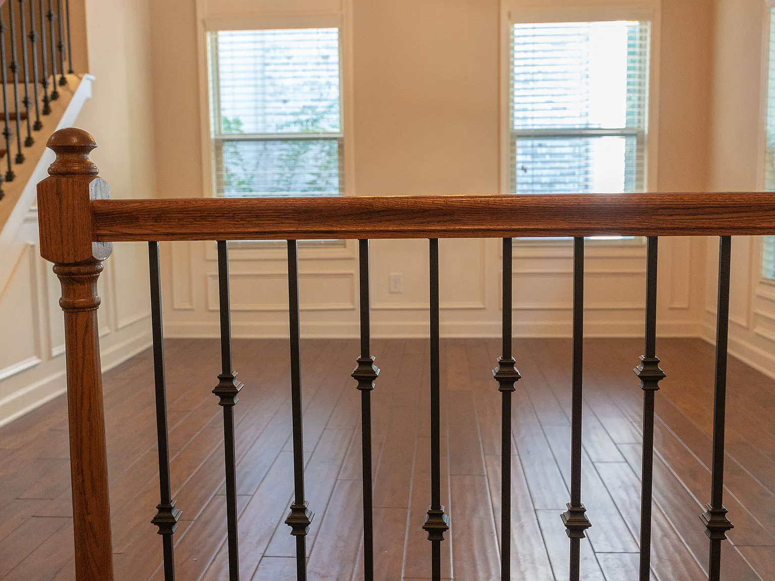 3 bed, 3.5 bath, 2184 sqft, $3,300 — Photo 3