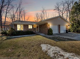 3643 Ramblewood Dr, Port Huron, MI 48060