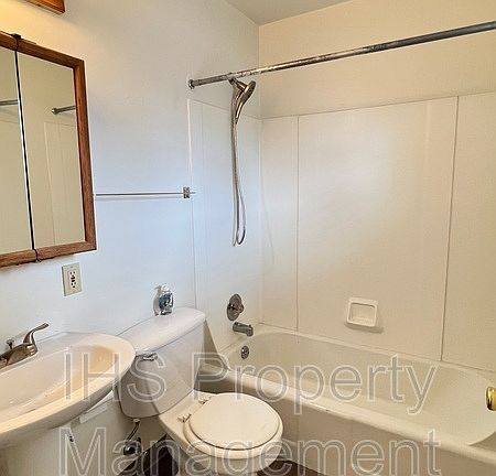 5th image of 1213 George Washington Way #58