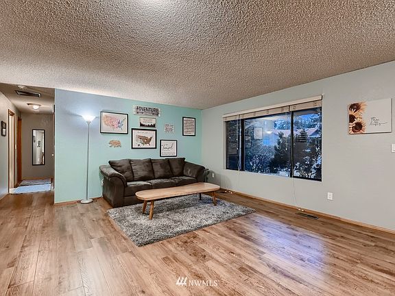 Separate living and family rooms