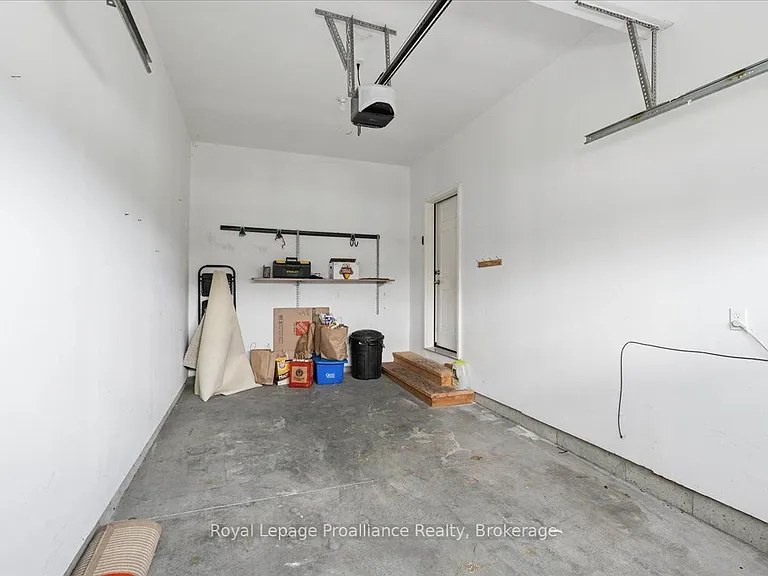 16 Ledgerock Ct — Photo 32