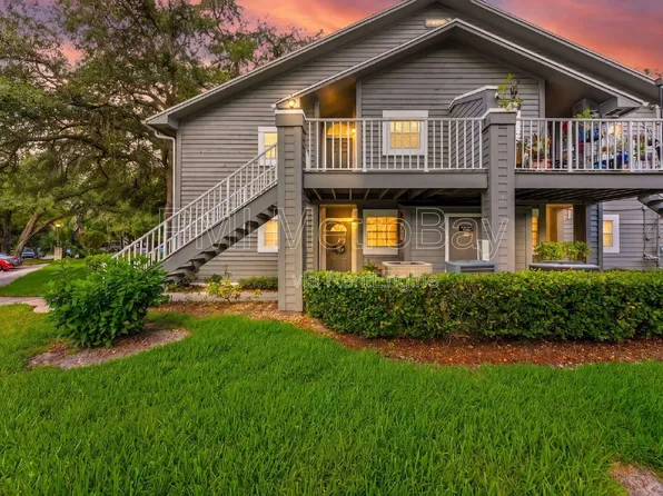 11830 Skylake Pl #12, Temple Terrace, FL 33617