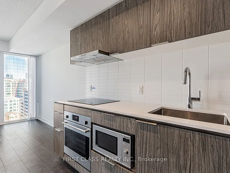 60 Shuter St #1710 — Photo 14