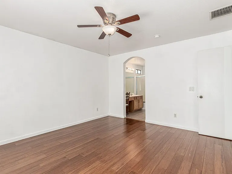 12823 W Ash St — Photo 16