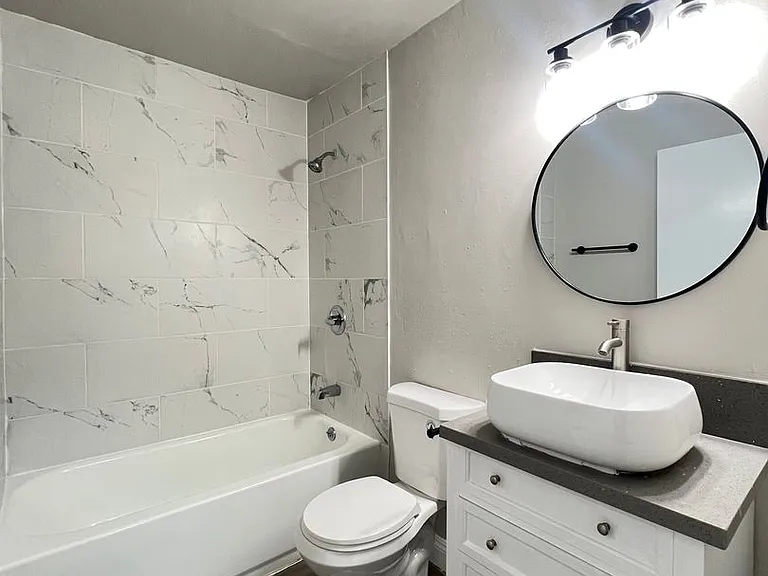 8307 S Figueroa St — Photo 15