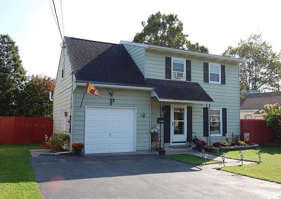 1st image of 35 Garfield St