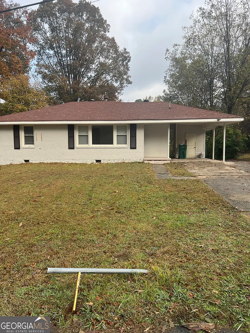 784 Spring Valley Dr photo 1