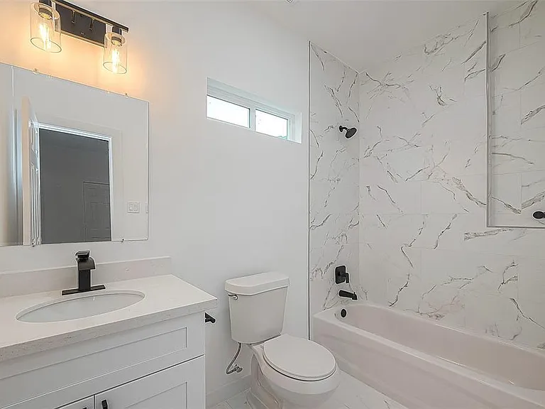 8212 Sparta St — Photo 9