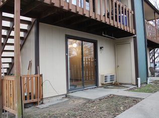 1105 N 4th St #C, Lansing, KS 66043