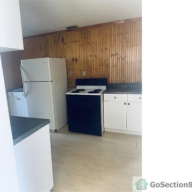 2nd image of 4735 19th St