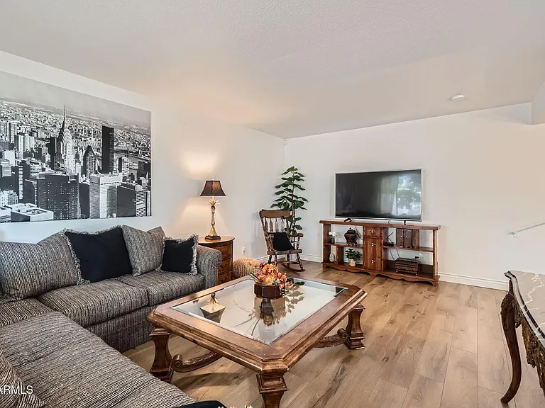 1305 E Steamboat Bend Dr — Photo 7