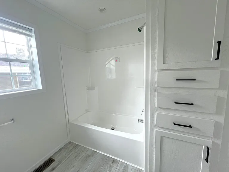 16181 Lancaster Way — Photo 28