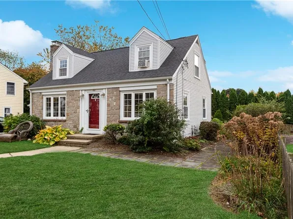 152 Audubon Rd, Warwick, RI 02888