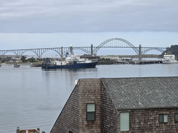 1000 SE Bay Blvd #445, Newport, OR 97365