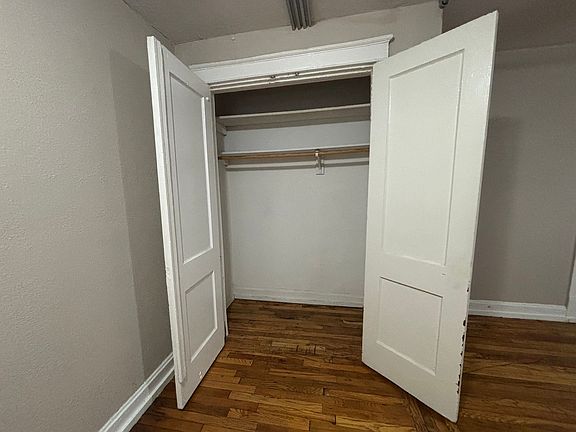 5th image of 3207 Broadway Blvd APT 13