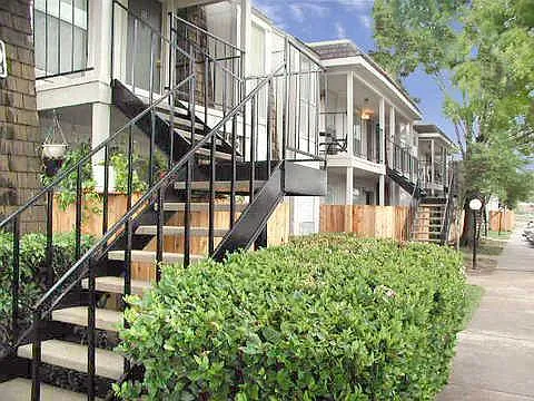 The Crest Apartments — Photo 36