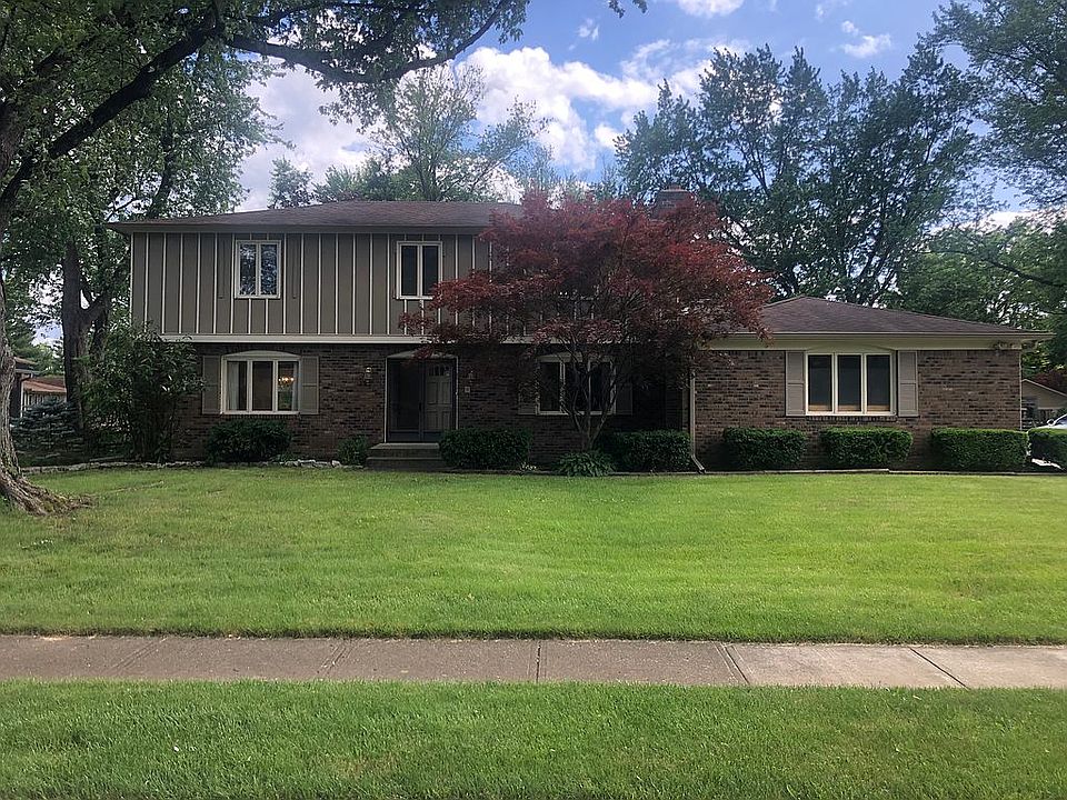 3527 Twin Springs Drive