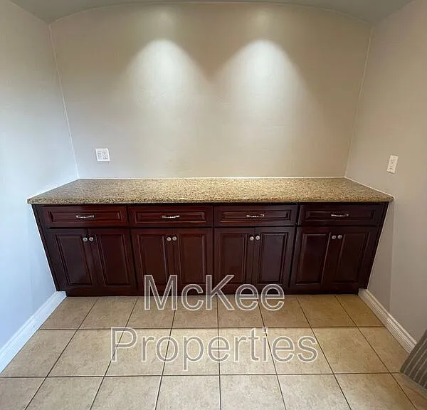 4328 College Ave — Photo 8