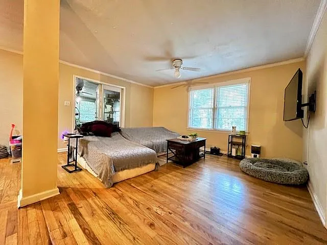 4 bed, 2.0 bath, 2038 sqft, $2,445 — Photo 4