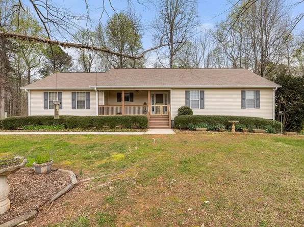 4604 Primrose Dr, Braselton, GA 30517