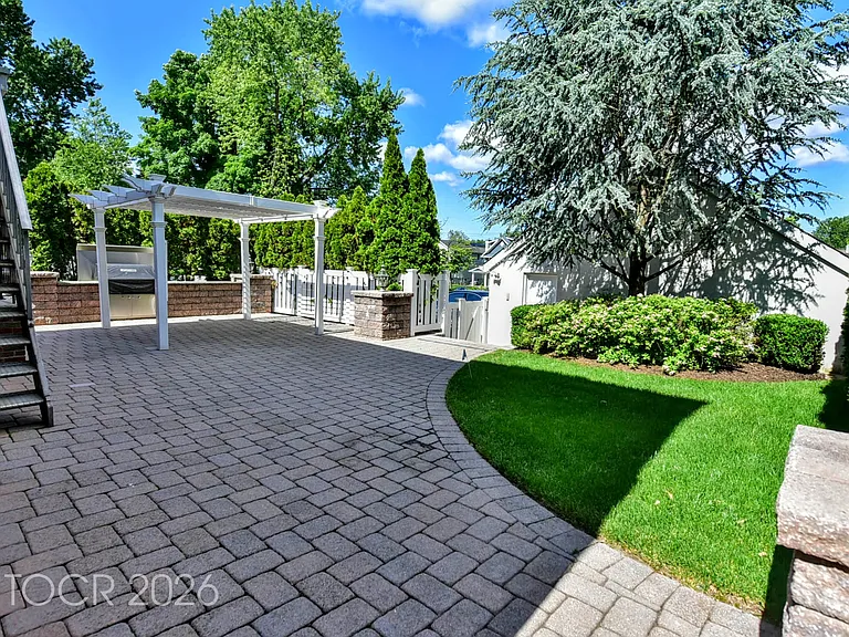 24 Maple Ave #1 — Photo 20