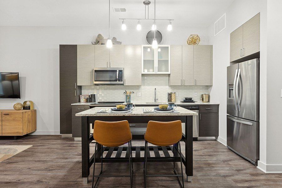 1st image of 611 S Charles St #4469243