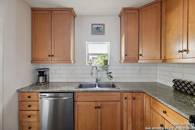 711 Eleanor Ave — Photo 14