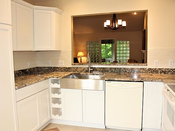 3rd image of 1537 Skylark Ct