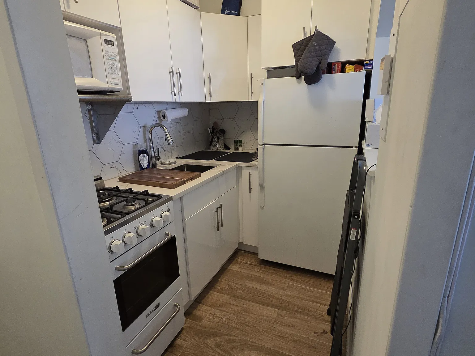 25 West 13th Street — Photo 2