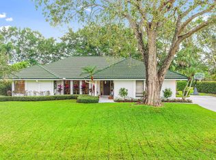92 Dunbar Rd E, Palm Beach Gardens, FL 33418