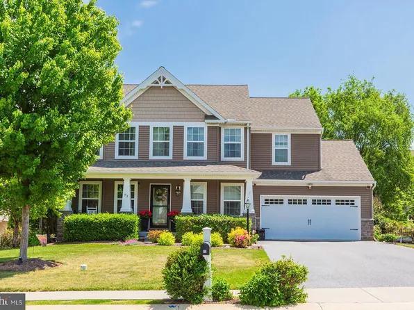 73 Country Side Ln, Leola, PA 17540
