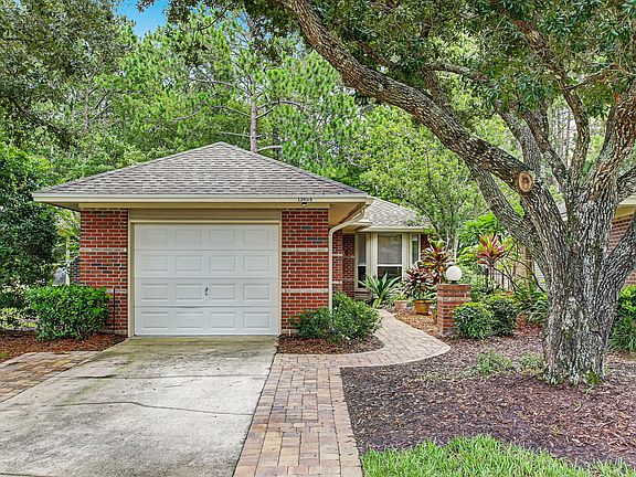 3rd image of 13654 Gordonia Ct