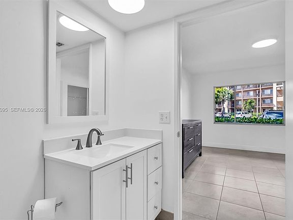 3rd image of 13705 SW 12th St APT 102B