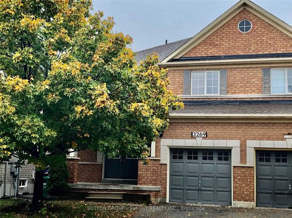 3269 Camberwell Dr, Mississauga, ON L5M 6T2