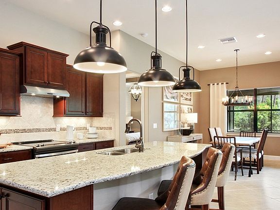 Flow-through dining