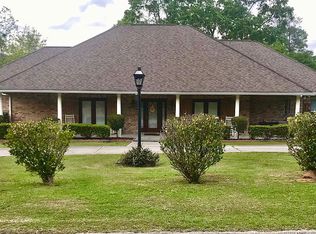237 E Sunnybrook Rd, Carriere, MS 39426