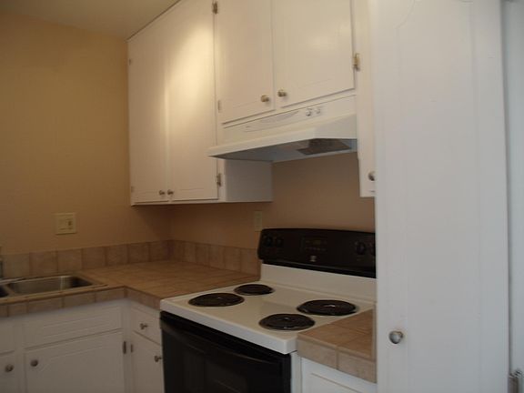 4th image of 4553 Campus Ave APT 6