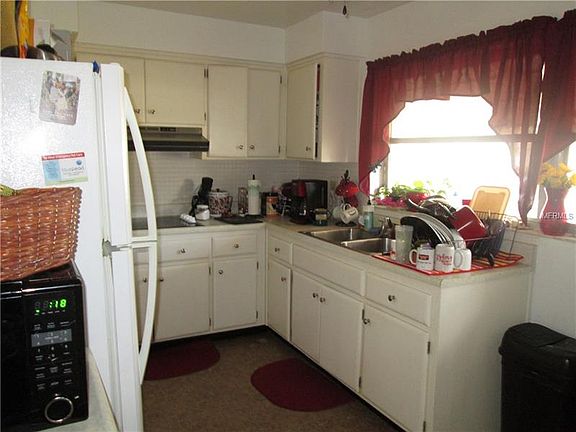 4th image of 16 N Mercury Ave