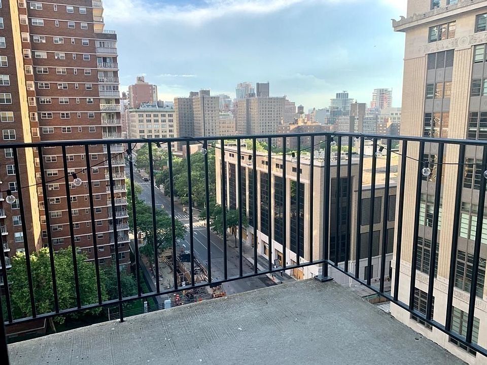 1st image of 370 W 30th St #9DD