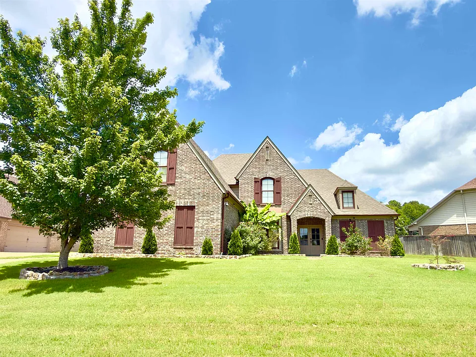 570 Winding Valley Cv