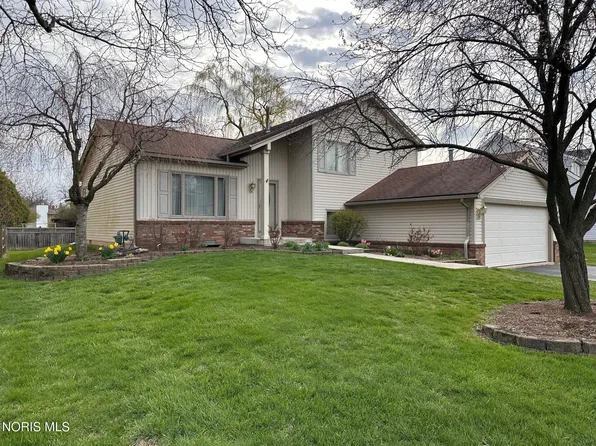 9718 Millcroft Rd, Perrysburg, OH 43551