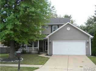 921 Shandra Dr, Ballwin, MO 63021