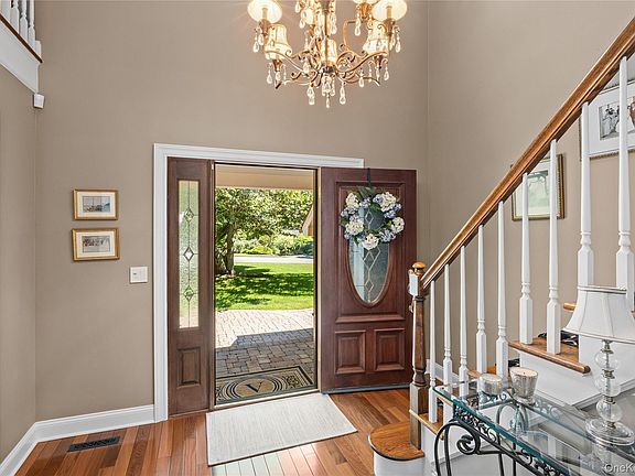 3rd image of 14 Fairway Drive