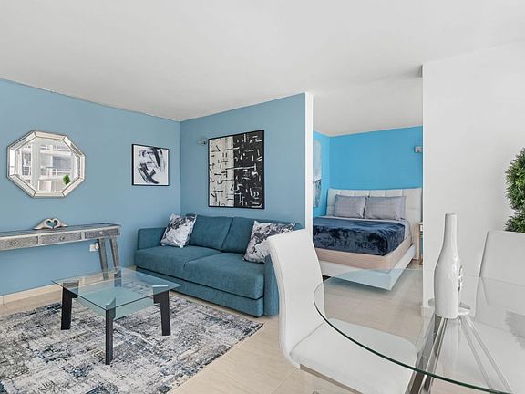 4th image of Cond The Diplomat 1126 Avenue Ashford Apt #Penthouse 4