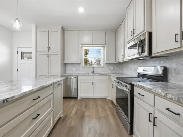9717 Santa Clara Dr, Fort Worth, TX 76116