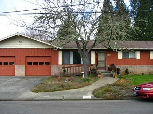 1650 & 1652 NW Vale Ct Photo 1